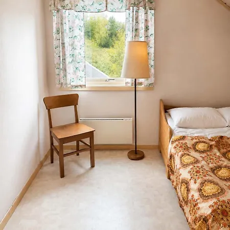 Arctic Group House Near Evenes Airport *